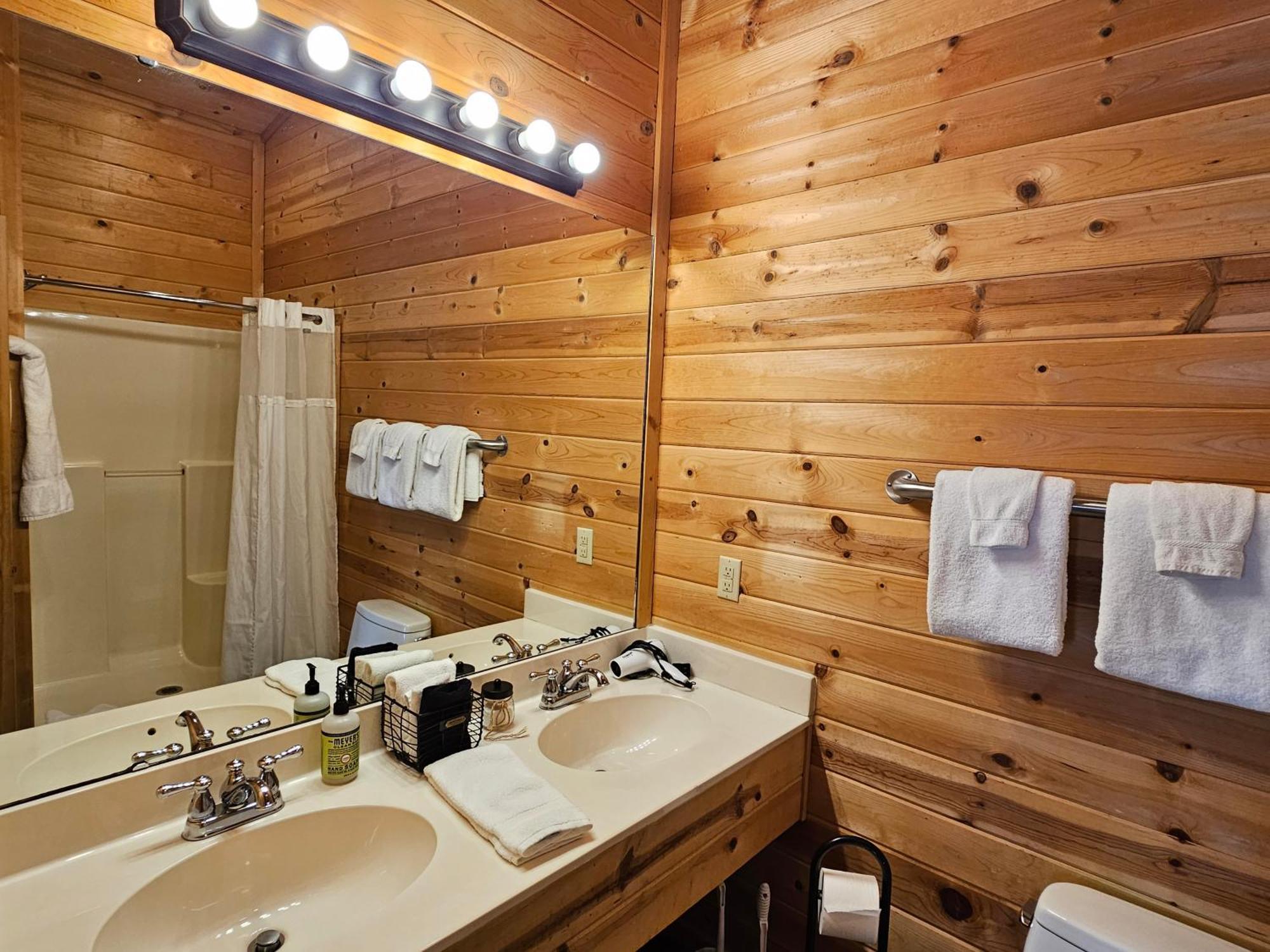 5 Min To Beaver Lake-King Bed-Fire Pit-Jetted Tub #3 Eureka Springs Exterior foto